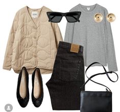 Grey Sweater With Jeans, Winery Lunch Outfit, Food Service Work Outfit, Shopping Outfit Winter, Estilo Old Money, Mode Inspo, Wardrobe Style