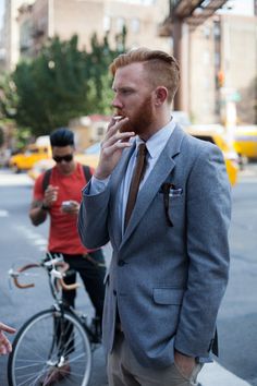 Jared Flint, Style Editor of Park & Bond and Gilt Manual outside Michael Bastian SS 2012 show. #style #fashion #mens Burlesque Club, Masc Fashion, Ginger Men, Mens Fashion Classic, Mens Gear, Dapper Men, Classic Suit