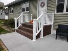 All fiberon over existing concrete Mobile Home Front Steps Ideas, Adding Ramp To Porch, Small Porch With Ramp, Front Steps Mobile Home, Manufactured Home Front Steps, Deck Over Concrete, Vinyl Stairs, Mobile Home Porch, Traditional Porch