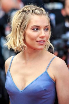 Sienna Miller at the Cannes Film Festival closing ceremony. #siennamiller #braids #Cannes #Cannes2015 #Cannesfilmfestival French Braid Hairstyles, Hair Styles 2017, Penteado Cabelo Curto, Chic Hairstyles, Easy Braids, Short Hairstyle, Prom Hairstyles, Short Hair Styles Easy