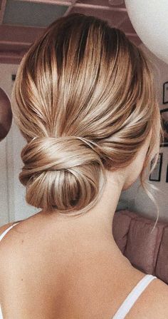 Chic Updo Hairstyles, Classic Updo Hairstyles, Hair Plait, Plait Styles, Updo Easy, Chic Updo, Hairstyles Anime, Hairstyles School, Anime Hairstyles