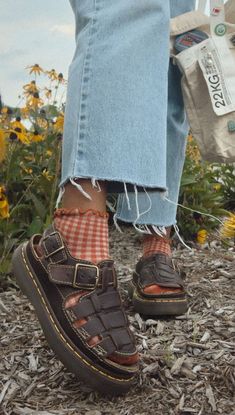 Docs Sandals With Socks, Fisherman Sandals With Socks Outfit, Socks With Doc Marten Sandals, Dr Martens Fisherman Sandals, Doc Marten Fisherman Sandal, Doc Marten Fisherman Sandal Outfit, Doc Martens Sandals With Socks, Fisherman Sandals With Socks, Brown Fisherman Sandals Outfit