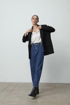 High-Waisted Jeans With Elastic Waistband. Front Pockets And Back Patch Pockets. Front Zip And Metal Button Closure. Zara Wide Leg Medium Wash Bottoms, Zara Dark Wash Shorts With Pockets, Zara Mid-rise Dark Wash Shorts, Zara Dark Wash Bottoms With Pockets, Zara Mid-rise Bottoms With Cargo Pockets, Baggy Paperbag Jeans, Paperbag Jeans, Pretty Cardigans, Matching Sweaters