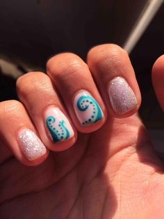 Such cool octopus nails! Octopus Nails, Cool Octopus, Fish Nails, Cruise Nails, Beachy Nails, Summery Nails, Simple Acrylic Nails, Cute Gel Nails, Beach Nails