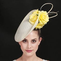 Find ideas๏ฟฝand inspiration for Fancy England Wedding Cocktail Fascinator Stylish Flower Big Hat Hair Accessory, Womens Accessories White Fascinator, Women Fedora, Occasion Hats, Derby Fascinator, Fascinator Hairstyles, Flower Fascinator, Hat Hair, Fascinator Headband, Bag Packing