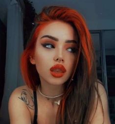 Split Dyed Hair, Peekaboo Hair, Hair Color Streaks, Dyed Hair Inspiration, Beautiful Hair Color, Pretty Hair Color, Dye My Hair, Hair Dye Colors