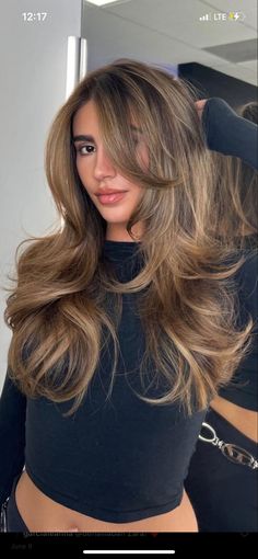 Balayage Honey Brown, Light Brown Hair Styles, Brown Hair Styles, Old Money Brunette, Hair Birthday, Beige Hair, Korean Hair Color