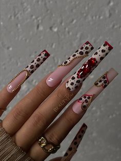 Never bored of leopard designs❤️ Add a little fun & cheeky set to your collection🛍️ 💛All orders are hand made with LOVE and brand new 💛Each order includes a DIY kit: Nail file, wooden cuticle pusher, nail buffer, alcohol wipes & nail glue✨ 💛Reusable, depending on your care method 💛Length in photo/videos above: 3XL Square 💛Set is done in gel polish **TAG us @beautybarbyjenn in your nailfies on instagram to be featured on our page** Cheetah Gold Nails, Leporad Nail Designs, Acrylic Nails With Cherries, Cheetah Nails With Red, Lola Bunny Nails, Lepord Print Nails Design, Red Cheetah Print Nails, Red Nail Designs Fall, Lv Nails Louis Vuitton