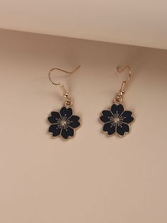 Black Cute   Zinc Alloy  Dangle Embellished   Jewelry Gold Earring Set, White Flower Earring, Flower Earrings Gold, Edgy Earrings, Flower Drop Earrings, Fancy Jewellery Designs, 2 Earrings, Jewelry Lookbook