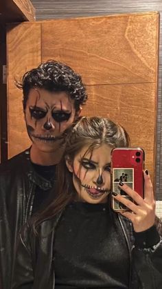 Halloween Couple Custome, Male Costumes For Women, Costumes For Halloween Couples, Halloween Costumes Aesthetic Couple, Halloween Makeup Couples Ideas, Cute Halloween Ideas For Couples, Cool Scary Halloween Costumes, Hot Costumes For Couples, Hot Halloween Couples Costumes