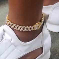 9 Inch Gold Anklet Soiree Ideas, Diamond Anklet, Vintage Chanel Handbags, Women Anklets, Waist Trainer Corset, Gold Anklet, Beadable Products, Nail Jewelry, Travel Duffel