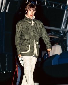 Liam Gallagher Glastonbury, Hot Haircuts, Damon Albarn, Brunettes