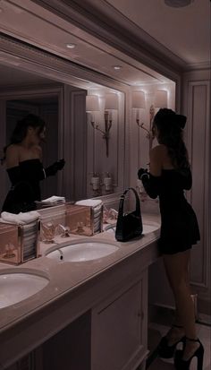 Mafia Wives, You My Love, Queen Aesthetic, Rich Girl Aesthetic, Rich Girl Lifestyle, Dark Romance Books, Dark Feminine Aesthetic, Luxury Lifestyle Dreams