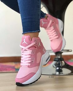 Puma Shoes Women, Casual Shoes Women Sneakers, Nike Shoes Women Fashion, Jordan Shoes Girls, All Nike Shoes, Cute Nike Shoes, Cute Sneakers, Fresh Shoes, Nike Sneakers Women