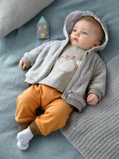 Cute Babies Photography, Baby Boy Pictures, Pull Bebe, Baby Boy Clothes Newborn