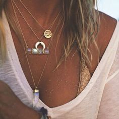 Jewels: necklace jewelry boho boho chic boho jewelry bohemian gold quartz layered summer accessories Body Chains, Hippie Chic, Bar Necklace, Boho Necklace, Ring Verlobung, Costume Jewelry, Horn, Bridal Jewelry