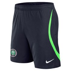 These Nigeria National Team 2022 Strike shorts offer an ideal means of expressing your club pride while brushing up on your skills for the pitch. Nike's Move To Zero journey ensures that these are made from recycled materials, so not only are they comfortable, but good for the future of the sport. Plus, the integrated Dri-FIT fabric technology works to keep you cool, which helps you make the most of your session. Officially licensed Dri-FIT technology wicks away moisture Machine wash Move To Zer Casual Shorts For Team Events And Sports Season, Casual Team-colored Shorts For Team Events, Short Sports Bottoms With Team Logo, Team Logo Shorts For Sports, Nike Green Moisture-wicking Shorts, Nike Green Training Shorts, Nike Sportswear Shorts For Sports Events, Team Logo Sports Shorts, Sports Shorts With Team Logo