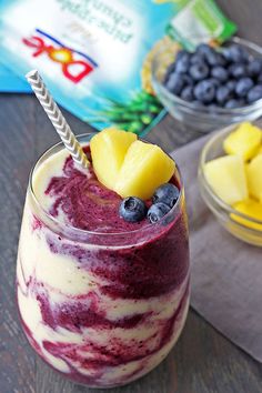 Layered Smoothie, Smoothies Vegan, Resep Smoothie, Best Smoothie, Pineapple Smoothie, Easy Smoothie Recipes, Good Smoothies, Mango Smoothie, Exotic Food