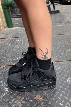 Jordan 4 Black, Trendy Shoes Sneakers, Jordan Shoes Retro, Shoe Wishlist, Cute Nike Shoes, Fresh Shoes, Hype Shoes, Shoe Inspo, Aesthetic Shoes