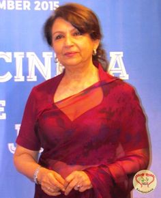 Sharmila Tagore addresses press at 21st Kolkata International Film Festival  Read more: http://sholoanabangaliana.in/blog/2015/11/23/sharmila-tagore-addresses-press-at-21st-kolkata-international-film-festival/#ixzz3sK3XoWBB High Collar Saree Blouse, Sharmila Tagore Blouse Design, Rekha Saree Blouses, Collar Neck Blouse Designs Saree, Sharmila Tagore Saree, Collar Blouse Designs, Collar Neck Blouse Designs, High Neck Blouse Designs, Collar Blouse Pattern