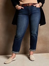 Fashion For Short Women Curvy, Outfits For Healthy Women, Girlfriend Jeans Outfit, Outfits For Short Women Curvy, Lunch Outfits, Middle Aged Women Fashion, Outfits For Short Women, Size 16 Women, Flattering Jeans