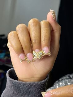 Short Classy Birthday Nails, Gold Nail Set Short, Red Gold Nails Short, Pink And Gold Short Nails, Gold Birthday Nails Short, Short Gold French Tip Nails, Nails To Match Gold Dress, French Tip Nails With Crystals, Pink And Gold Birthday Nails