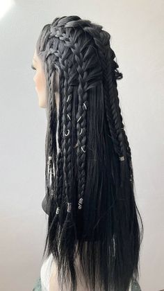 Female Knight Hairstyle, Fantasy Hair Braids, Men Long Hair Braids Hairstyles, Long Length Braids, Medieval Fantasy Hairstyles, Half Down Half Braided Hair, Partially Braided Hairstyles, Dark Fairy Hairstyles, Viking Warrior Woman Hair