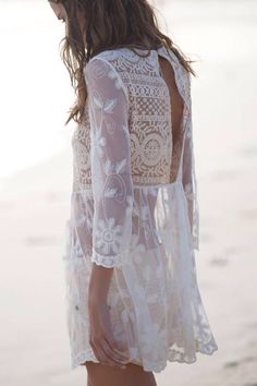 white lace for summer. Bohemian Schick, Top In Pizzo, Boho Chique, Mode Hippie, Stil Boho, Mode Boho, Bohol