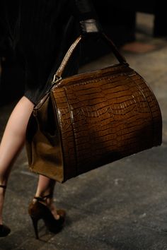 Brown Brown Satchel, Handbag Heaven, Beautiful Handbags, Burberry Handbags, 가을 패션, Donna Karan, Beautiful Bags, Clutch Handbag, Hobo Bag