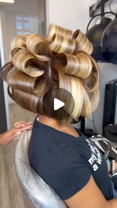 Amazing Haircuts For Women, Black Women Bobs Natural Hair, Curling Short Bob Black Women, Bobs For Black Women Natural, Black Womens Bob Hairstyles, Short Natural Black Women Hairstyles, Short Bob Hairstyles On Black Women, Long Natural Bob Black Women, Even Bob Black Women