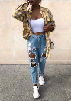 Outfit Curvy, Outfit Layout, Short Jeans, Jeans Outfit, Riverdale, Style Board, Ripped Jean, Passion For Fashion, Stylish Outfits