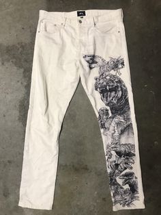 Drawn On Jeans, Denim Art, Custom Jeans, Painted Jeans, Painted Denim, Painted Clothes, Jeans Diy, Art Clothes