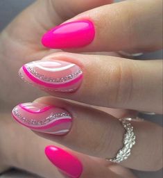 Trendy Nail Art, Acrylic Nails Coffin Short, Short Acrylic Nails Designs, Nail Designs Glitter, Oval Nails, Fancy Nails, Short Acrylic Nails, Cute Acrylic Nails, Acrylic Nail Designs