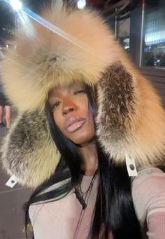 Luxury Winter, Faux Fur Hat, Black Barbie, Picture Poses, Fashion Essentials, Pretty Pictures, Cute Pictures, Fashion Art, Trendy Outfits