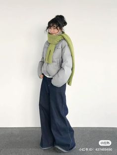 Outfits With A Scarf, Rain Outfits For Women, Winter Fall Aesthetic, Winter Inspo Outfits, Fall Aesthetic Outfit, Japan Outfit, Fall Aesthetic, Aesthetic Outfit, Warm Outfits