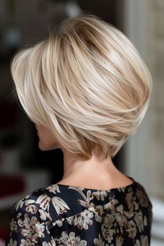 Discover 20 flawless short stacked bobs to steal the focus instantly! Elevate your style with these chic and trendy cuts. 💇‍♀️✨ #StackedBob #ShortBob #HairInspo #ChicStyles Short Stacked Bob, Short Stacked Bob Hairstyles, Short Stacked Bobs, Blonde Layered Hair, Stacked Bobs, Chic Short Hair