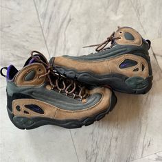 Like New Condition Nike Acg All Condition Gear Size 9.5 Women’s Brown Low-top Hiking Boots For Streetwear, Vintage Brown Sneakers For Outdoor, Vintage Lace-up Hiking Boots For Outdoor Activities, Sporty Brown Hiking Boots With Round Toe, 90s Boots, 90s Shoes, Hiking Boots Women, Nike Acg, Boots Men