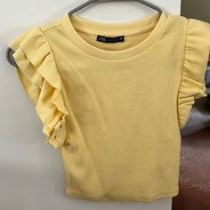 Never Worn!! Size Small Cutest Zara Tops, Yellow Zara Tops With Ruffles, Zara Yellow Ruffled Tops, Yellow Ruffled Zara Tops, Zara Ruffle Top, Cute Summer Tops, Yellow Top, Clothing Hacks, Ruffle Top