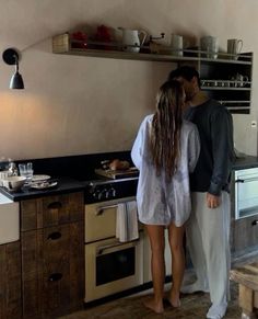 #couplestyle #autumn #fall #cutecore Young Adult Couple Aesthetic, Running With Boyfriend, Happy Life Aesthetic Pictures, Running Couple Aesthetic, Being Present Aesthetic, Aesthetic Love Pictures, Men Mood Board, Young And In Love Aesthetic, Fall Boyfriend Aesthetic