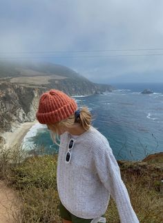 abbytueller | VSCO Granola Outfits, Orange Beanie, Granola Girl Aesthetic, Into Fashion, Autumn Outfits, Granola Girl, Fall Fits, Winter Fits