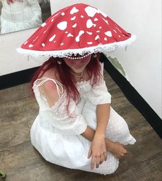 Halloween Costume Mushroom, Mushroom Lady Cosplay, Mushroom Fairy Cosplay Diy, Mushroom Hat Ren Fair, Mushroom Hat With Lace, Mooshroom Cosplay, Mushroom Fairies, Mushroom Hats