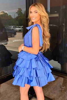 Elevate your style with our Plunging Neck Blue Bow Sleeves Tiered Short Homecoming Dress. The plunging neckline and bow sleeves create a bold, feminine look, while the pleated bodice and ruffle a-line skirt add dimension and movement. Look stunning and feel confident in this must-have dress. ♡ SKU: FV12852 ♡ Fabric: Taffeta ♡ Silhouette: A-Line ♡ Back Style: Zipper ♡ Embellishment: Ruffles ♡ Length: Above Knee ♡ Fully lined & Built with bra ♡ Size: US 2-16. True to the size chart. Check our Size Blue Lace Prom Dress, Homecoming Dresses Sparkly, Sparkly Prom Dresses, Graduation Party Dresses, Mini Homecoming Dresses, Short Prom Dresses, Prom Dresses With Pockets, Blue Homecoming Dresses, Satin Short