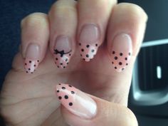 Polka Dots Nails Design, Natural Nail Art Ideas, Sharp Nails Black, 2014 Nails Tumblr, Nail Inspo Dots, Pokadot Nails Acrylic, Polka Dot French Tip Nails, Twee Nails, Black Nails French