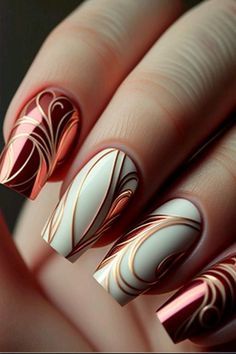 New Years Eve Nails, Fancy Nails Designs, Geometric Nail, Her Nails, Floral Nail Art, Metallic Nails, Winter Nail Art, Cute Nail Art, Elegant Nails