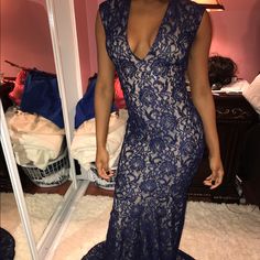 Dress Can Fit Anywhere Between 00-2 It Is Perfect For A Night Out Chic Blue Lace Maxi Dress, Blue Lace V-neck Maxi Dress, Blue Sequin Dress, Dresses Blue, Custom Dresses, Blue Cream, Sequin Dress, Blue Dresses, Night Out