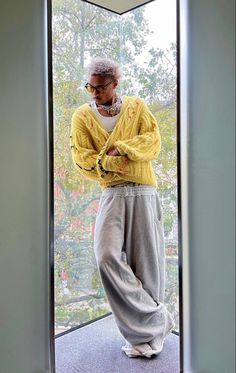 Wisdom Outfits, Black People Fashion, Joggers Aesthetic, 2022 Costumes, Aesthetic Mens, Hilarious Dogs, Neil Patrick, Outfits Baggy, Male Clothing