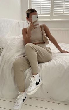 Beige Outfit, Indie Outfits, Blazer Outfits, 가을 패션, Utrecht, Nike Outfits, Looks Vintage