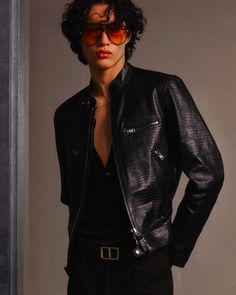 Black Shirt And Black Pants, Tom Ford Jacket, Cheap Leather Jacket, Leather Jacket Outfit Men, Black Outfit Men, Racer Jacket, Concept Clothing, Leather Jacket Style, Tom Ford Men