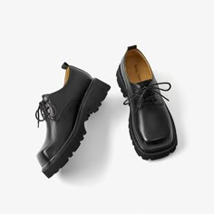 These derby shoes made from genuine leather feature a square toe and lace-up design. Upper: 100% Calfskin Lining: 100% Pigskin Insole: 100% Cow leather Outsole: 100% EVA Foam Heel Height: 4.5 cm Weight: 1kg Butch Fashion, Heels Design, Mens Platform Shoes, Hoof Heels, Square Shoes, Square Toe Shoes, Leather Slippers, Black Leather Shoes, Leather Shoes Men