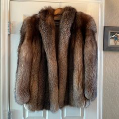 Purchased In Dundee, Il. O’brian Furs. Crystal Fox Fur. Winter Fit, O Brian, Dundee, Fox Fur, Fur Collars, Mint Condition, Fox, Size 12, Jackets & Coats